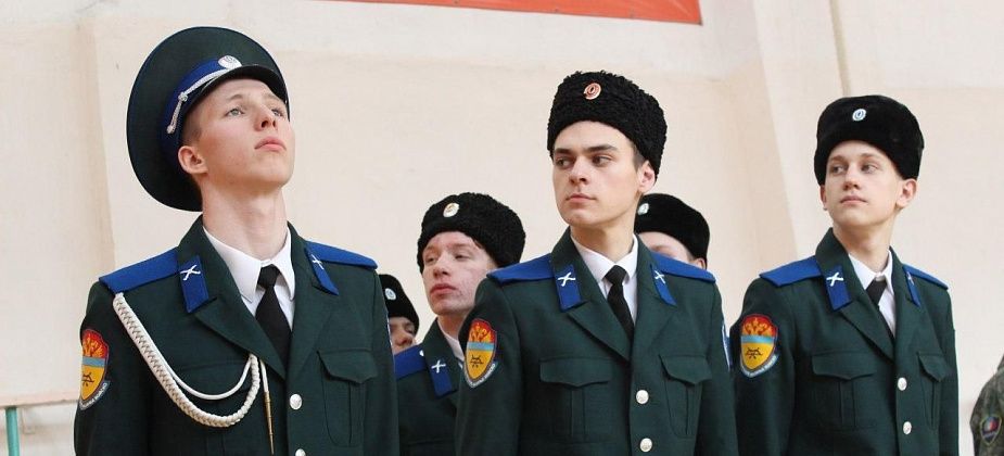 Старшеклассники защитили честь города на военно-спортивных играх