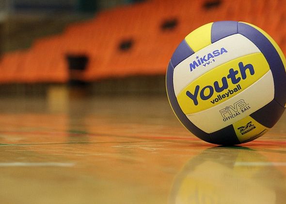 В Карпинске стартовал открытый Чемпионат по волейболу