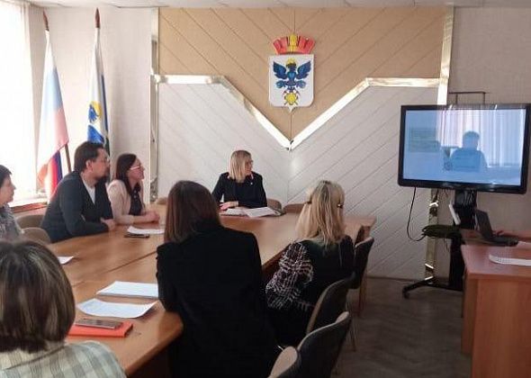 Карпинские предприниматели провели заседание в городской мэрии