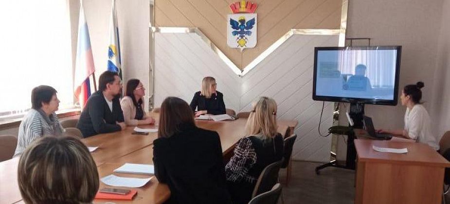 Карпинские предприниматели провели заседание в городской мэрии