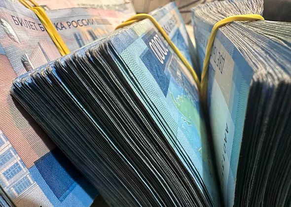 В Карпинский суд поступило дело о получении взятки в крупном размере. Фигурант решил уйти на СВО