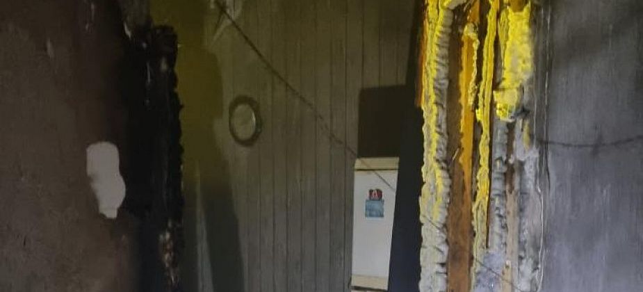 Пожар в общежитии: дознаватели ОНД рассматривают версию с поджогом