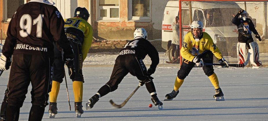 Завтра взрослый «Спутник» встретится со своим принципиальным соперником на его территории