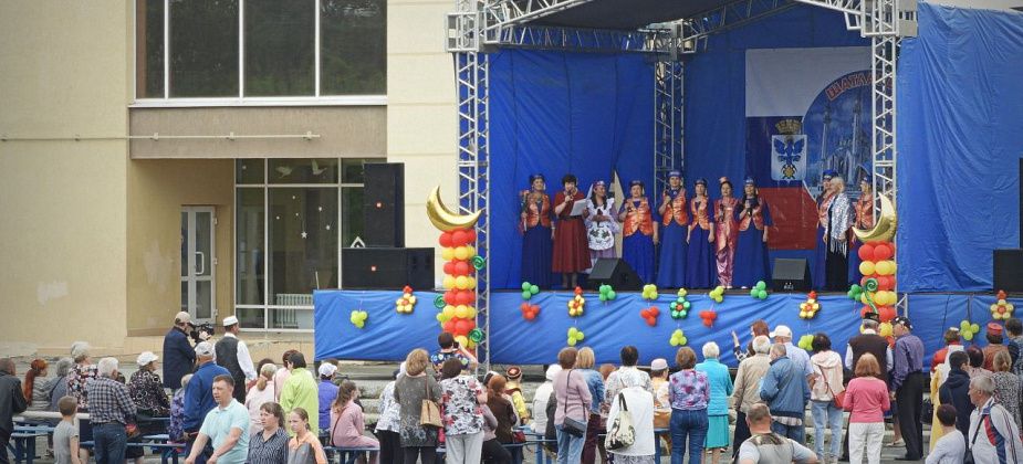 Дождь, татары и баран. Как в Карпинске отпраздновали национальный праздник Сабантуй