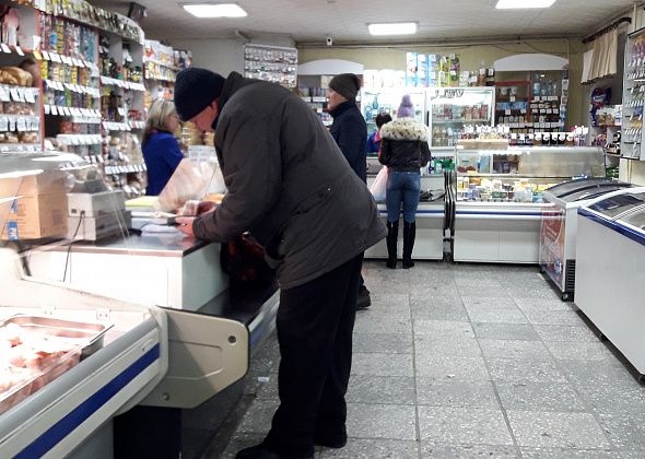Глава Минтруда в Саратове поспорила, что проживет месяц на 3,5 тысячи рублей. Ее уже уволили