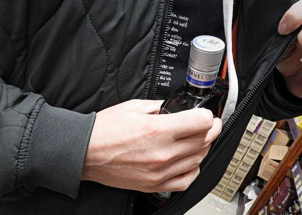 Алкоголь после спорта. В Карпинске осудили спортсмена, который воровал крепкие напитки в магазинах