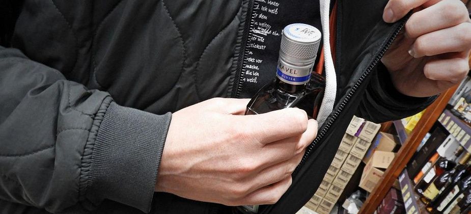 Алкоголь после спорта. В Карпинске осудили спортсмена, который воровал крепкие напитки в магазинах