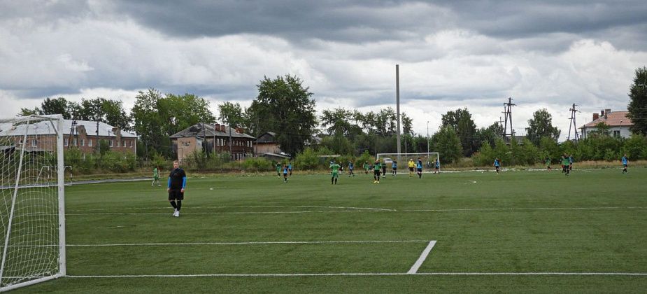 Карпинские футболисты сыграют на своем поле против Нижней Туры. Приходите поддержать