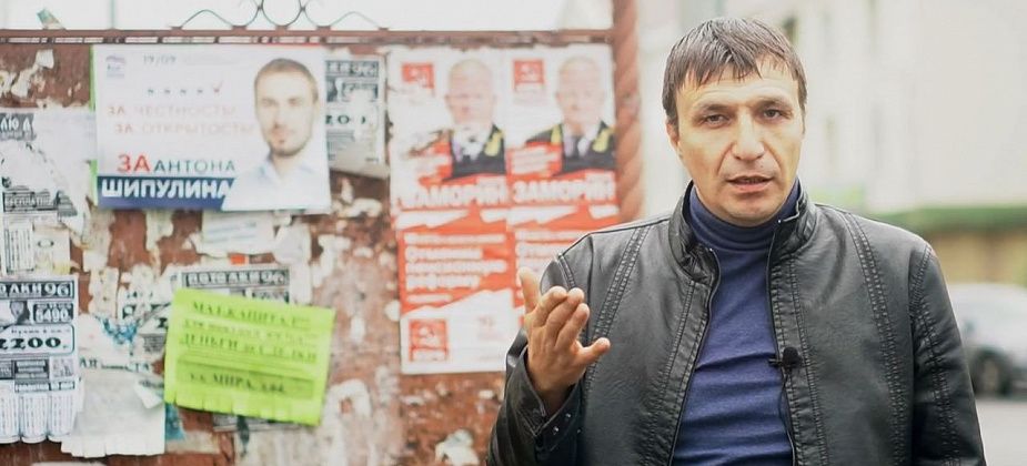 Карпинский студент срывал листовки КПРФ. Сказал, что эту работу ему нашла директор КМТ