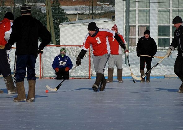 Карпинцев приглашают поиграть в хоккей на валенках