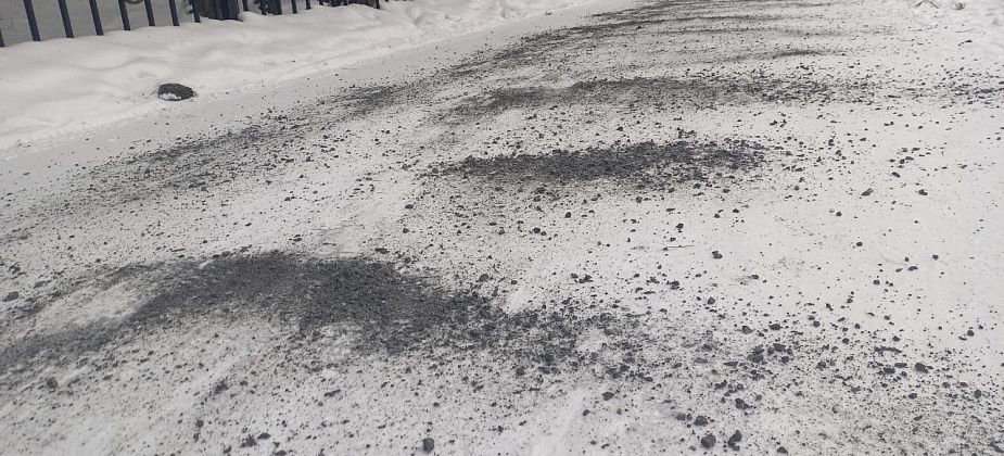 Карпинцы отмечают хорошую подсыпку тротуаров в городе