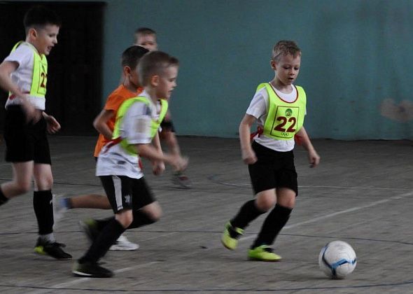 В Карпинске проходит ежегодный турнир по мини-футболу среди дошколят
