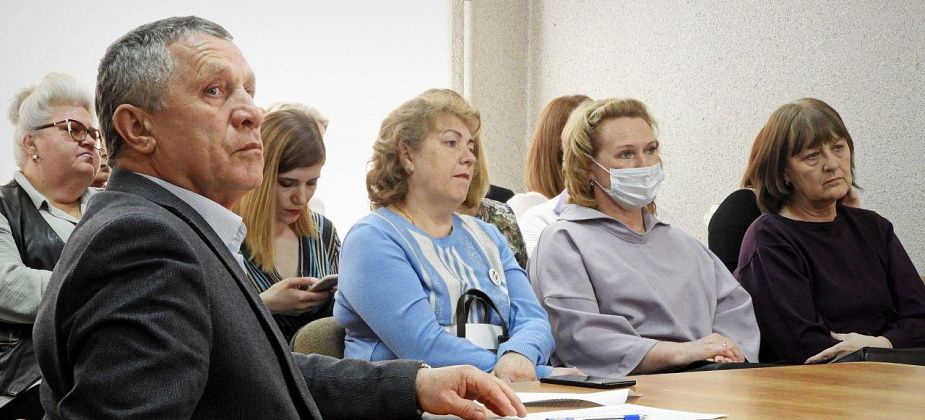 На публичных слушаниях обсудили бюджет и новые правила благоустройства Карпинска