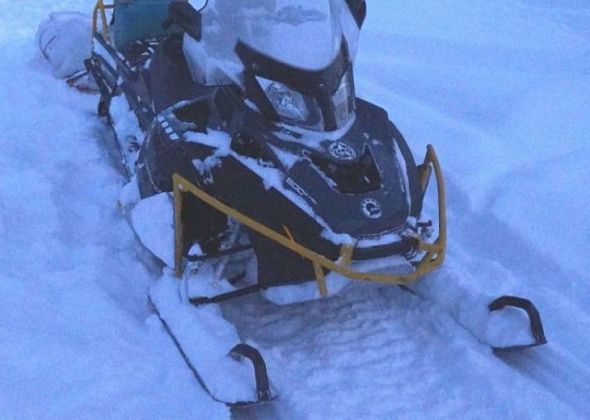 В Карпинске владельцев снегоходов просят не кататься по лыжным трассам