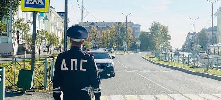За тонировку на авто поплатились уже 38 водителей. Рейды ГИБДД продолжаются