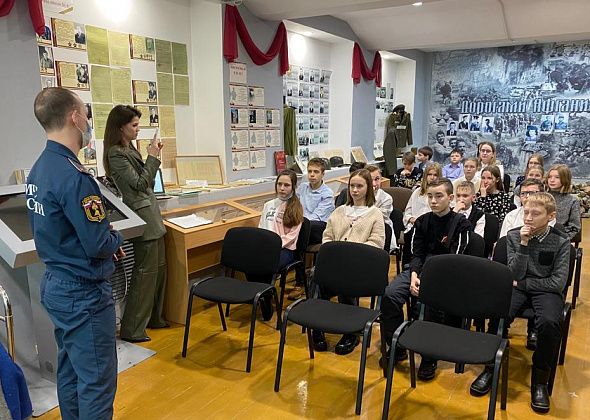 Дознаватели ОНД напомнили ученикам школы №5 о безопасности