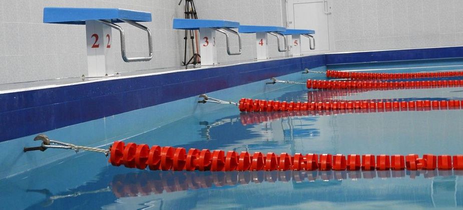 Карпинские спортсмены стали победителями и призерами на серовских соревнованиях по плаванию