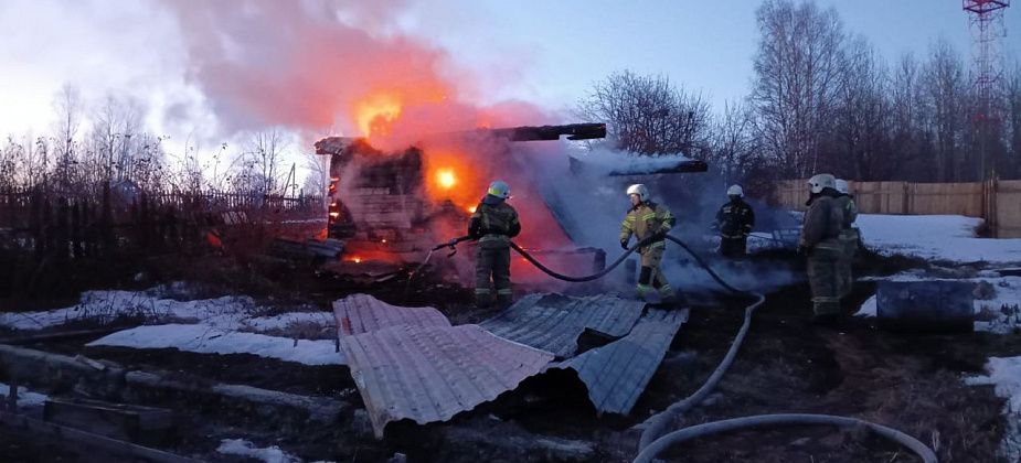 Бане было больше ста лет. В ОНД рассказали подробности сегодняшнего пожара