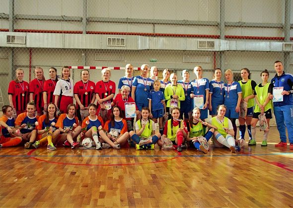 В честь 8 Марта в ФОКе состоялся женский футбол