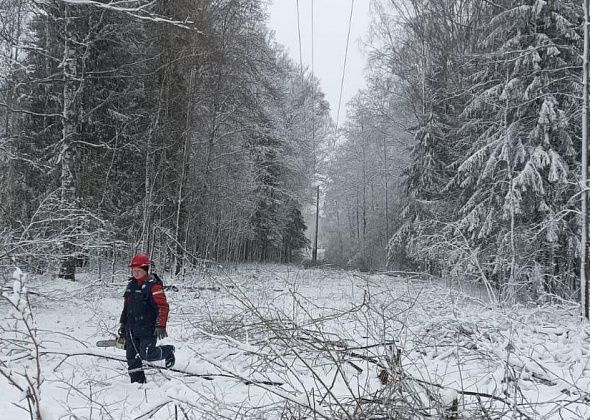 В Карпинске устранили аварию, из-за которой город остался без света, воды и тепла. Идет подключение