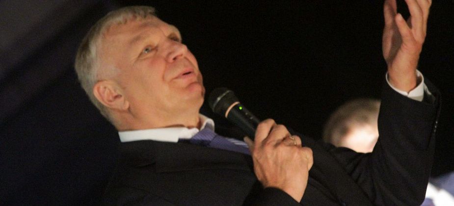 В Карпинск приедет депутат ЗакСо Петр Соколюк. Он готов два часа пообщаться жителями