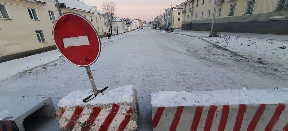 По улице 8 Марта закрыто движение для автотранспорта