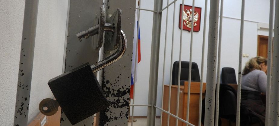 Двое карпинцев отправятся в колонию строгого режима за грабеж