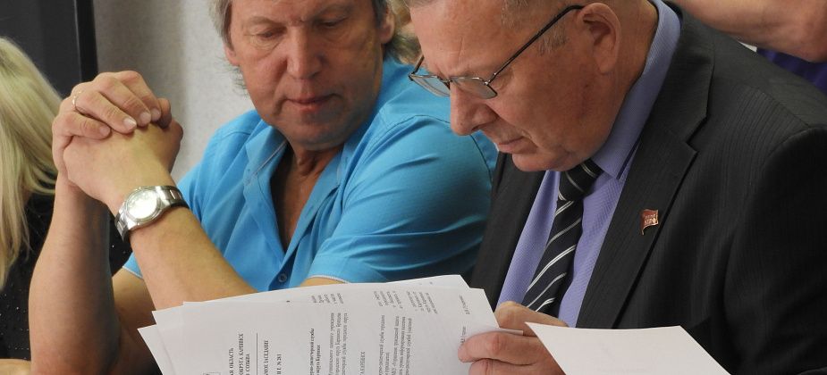 Коммунисты покинули заседание городской Думы в знак протеста