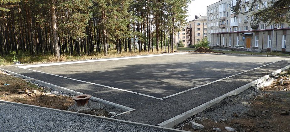 Построена парковка у Комсомольского парка 
