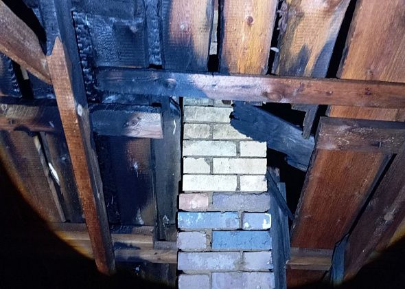 В поселке Сосновка горела крыша бани