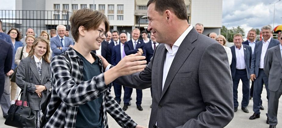 Новые дороги и мосты: как идет дорожное строительство на Урале 