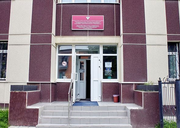 Роспотребнадзор консультирует по вопросам детского отдыха, качества и безопасности детских товаров