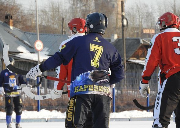 Завтра карпинские хоккеисты поедут в Первоуральск и проведут свою вторую игру областного чемпионата