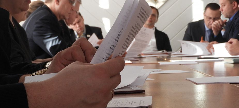 Депутаты карпинской Думы отчитались о своих доходах: суммы хорошие