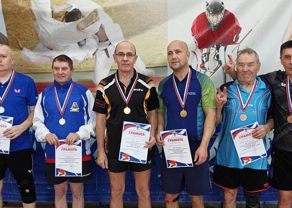 В ФОКе прошел новогодний турнир по настольному теннису