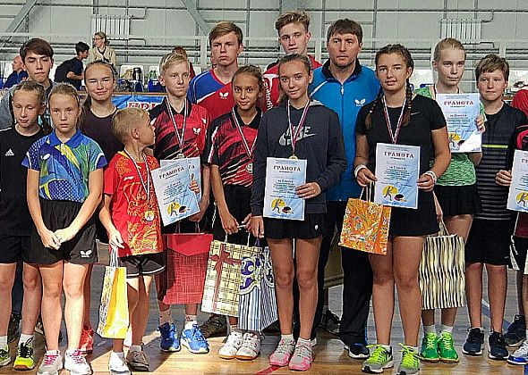 В Карпинске прошел турнир по настольному теннису среди школьников и студентов