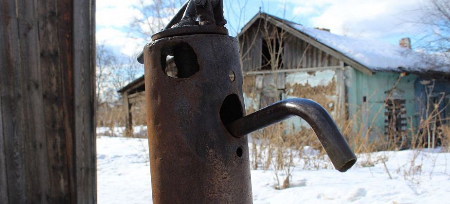 Жители улицы Челюскинцев жалуются на постоянные проблемы с колонкой
