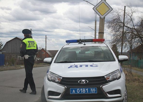 В Карпинске арестовали автомобилиста и самокатчика за пьяное вождение без водительских прав