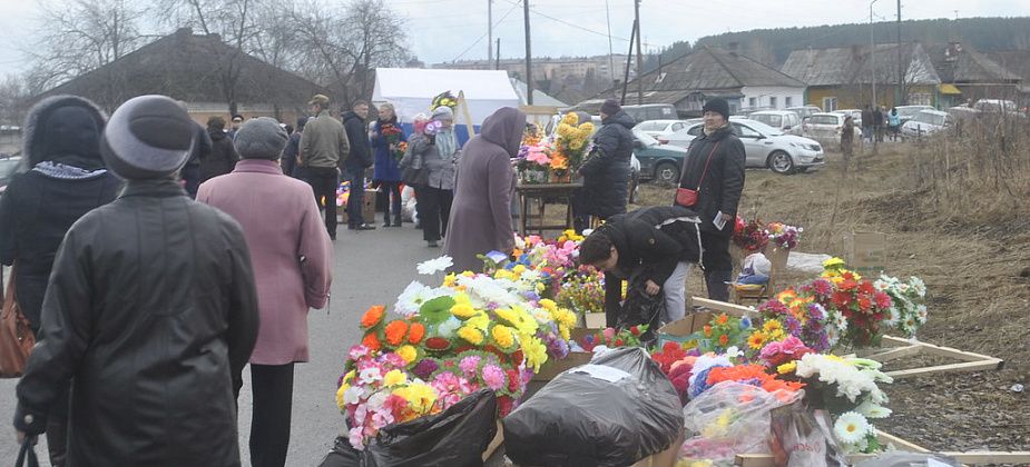 Горожане жалуются, что на Родительский день не было выделено дополнительных автобусов