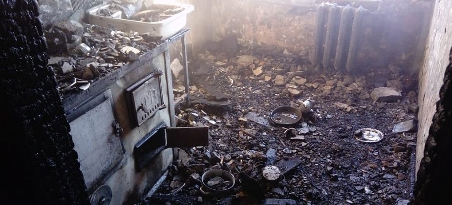 Неравнодушный сосед и полицейский спасли ребенка из горящей квартиры