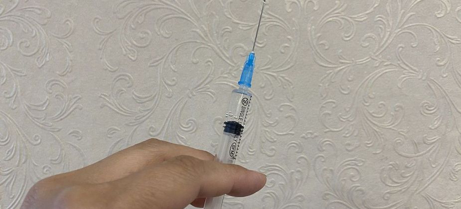 Пациенты начнут получать первую российскую вакцину от рака в ближайшие месяцы