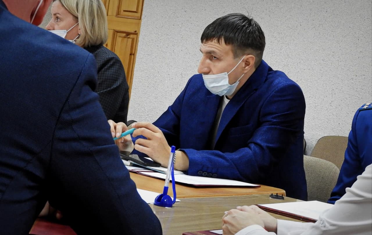 Депутаты обсудили стоимость обследования здания ДКУ. Дмитрий Дума считает, что цена слишком завышена