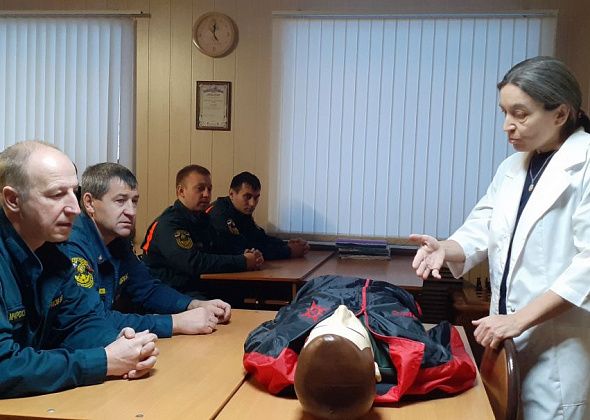 Для пожарных Карпинска провели уроки реанимации и оказания первой помощи пострадавшим